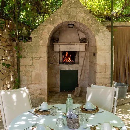Pesce Bed & Breakfast 2*