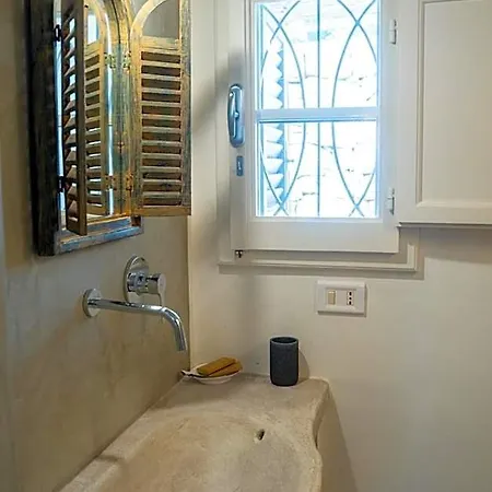 Pesce Bed and Breakfast 4*